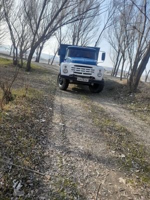 Зил 130 сотилади