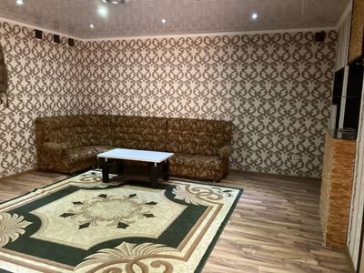 Beruniy metro yaqinida hovli arendaga beriladi oilaga qizlarga
