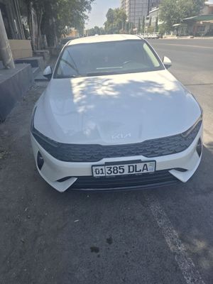 Срочно продается автомобиль KIA K5