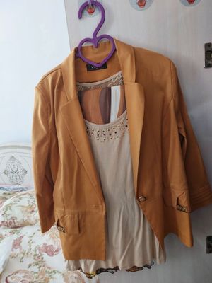 Ayollar kiyimi turkiya,pokiza 1 marta kiyilgan,donasi 50.000 mingdan
