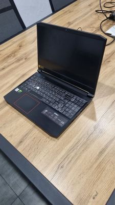 Acer Nitro 5 1TB SROCHNO