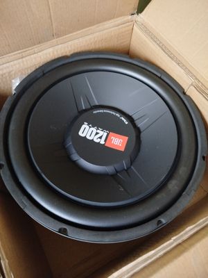 JBL 1200 watt sotiladi