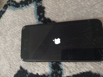 Iphone 7 128gb icloudga tushgan