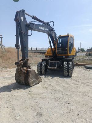 Ekskavator sotiladi VOLVO