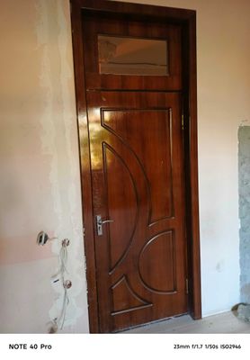 Продаётся двери МДФ в отличном состоянии.