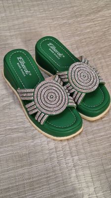 Женские тапочки 36 размера