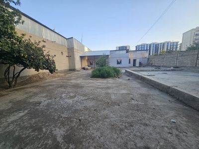 Buxoro shaxar 7mkr 8 sotixli hovli