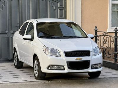Нехиа 3 Nexia 3 Mexanika Oq rang 2019 yil urilmagan ideal holatda