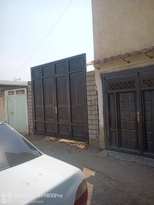 Uy sotiladi Bektemir iyk otaga yetmasdan narhi 35000 $ keliwiladi