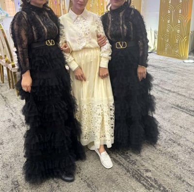 qora kuylaklar500mingdan sotiladi yang