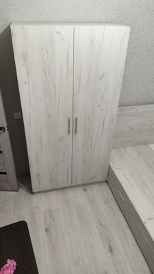Кровать двуспальная и шкаф (набор)
