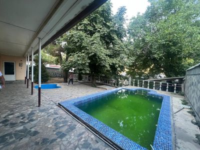Dacha sotiladi bochkada