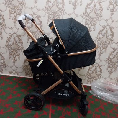 Продаётся коляска почти новая