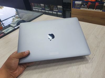 Macbook pro 13 i5