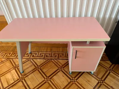 Рабочий стол с тумбой