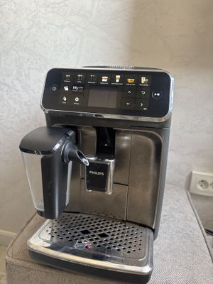 Кофемашина PHILIPS 5400