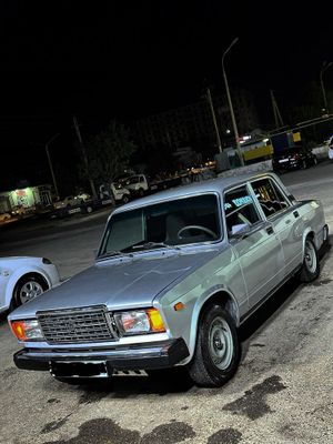 vaz 2107 sotiladi