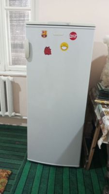 Холодильник сотилади