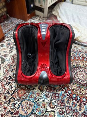 Oyoq masajyor