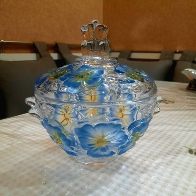 Очень красивая ваза " Фиалки" с крышкой для сладостей, печенья, в идеа