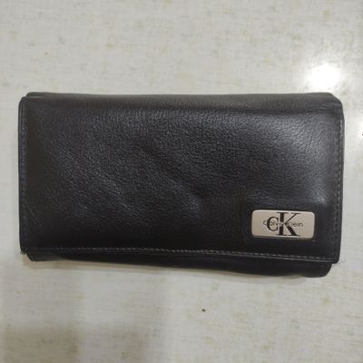 Кошелёк продаю чёрный фирмы Calvin Klein