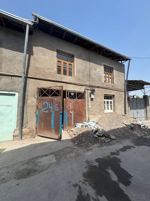 Manfatli taklif uy sotiladi