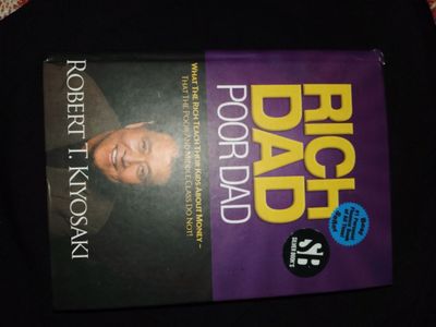 "Rich dad poor dad" R. Kiyosaki