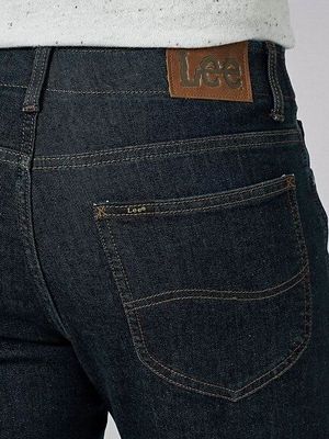 Джинсы Lee extreme motion regular fit.