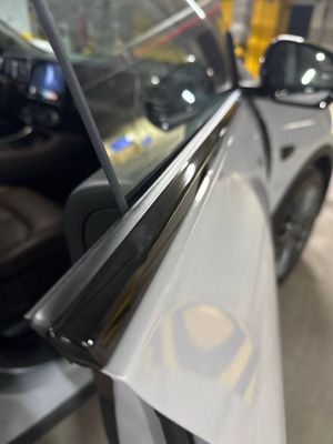 Стекло Leap Motor C11 правой передней двери