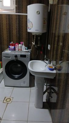 bagot sentirda  4- hanali uy sotiladi