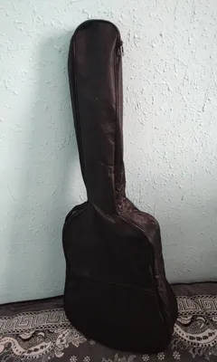 gitara sotiladi  Kabat yengi karobkasi sumkasi bor