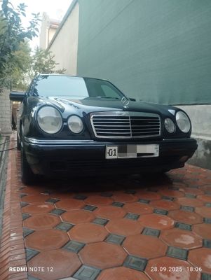 Mersedes 210 sotiladi