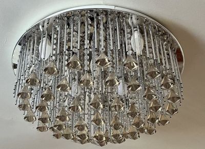 Срочно люстра сатаман 150000м сум