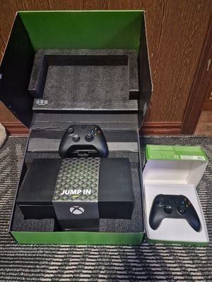 Xbox series x 1 Tb идеальный состояние