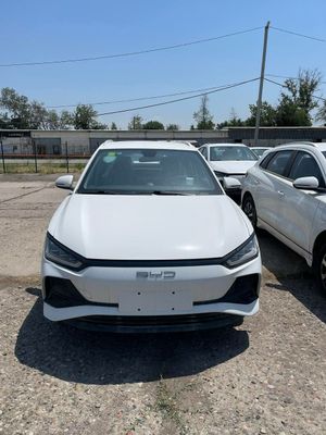 BYD e2 Luxury Toshkent avtosalonda