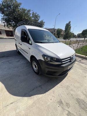 Volksvagen Caddy sotiladi holati zur