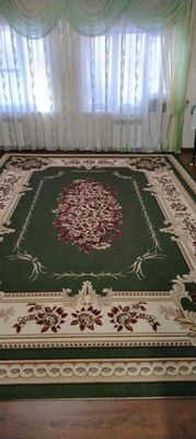 Gilam parda sotiladi