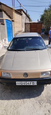 Продам свой авто Volkswagen Passat B3