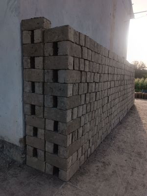 Loy blok sotiladi. Manzil: Tayloq tuman Zarafshon, Xitoyuz q. 98-uy