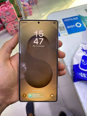 Samsung S25 ultra 12/256