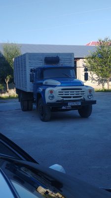 Zil 130 sotiladi