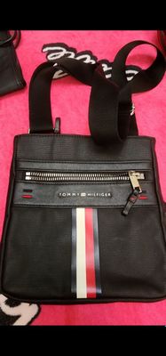Сумка Tommy Hilfiger оригинал состояние отличное