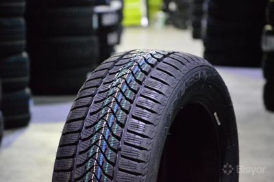 Lassa Winter 235/60R18