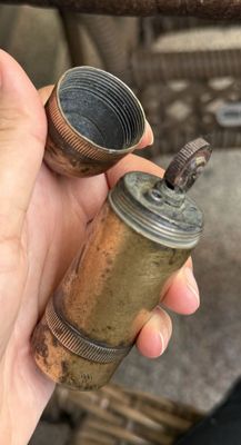 Продается антикварная зажигалка