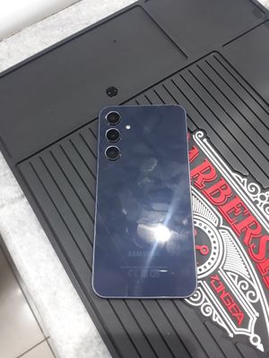 Samsung A 35 modeli ideal