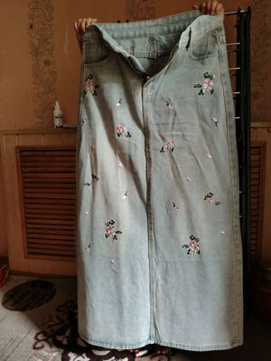 jensi yupka sotiladi 2 marta kiyilgan holos xl