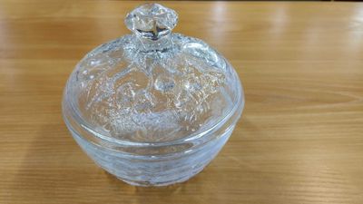 Конфетницы с крышкой