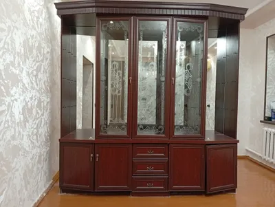 stenka joy yoqligi uchun sotiladi