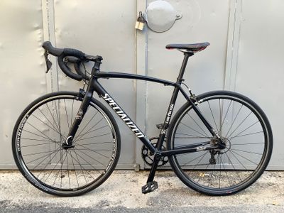 Specialized ALLEZ road bike