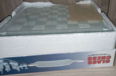 Shaxmat (glass chess)